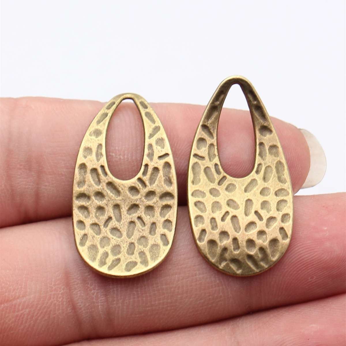 10개 34x18mm 5가지 색상 망치질 처리된 눈물방 - Vintage Fashion Nova 리뷰 및 가격
